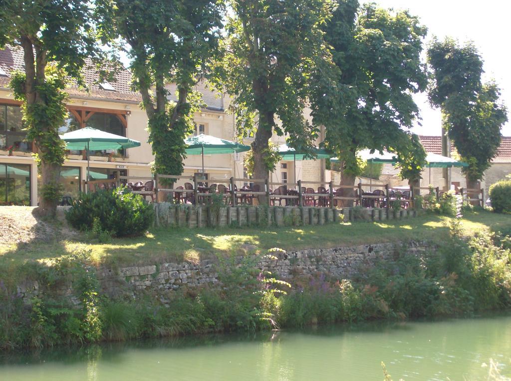 Hotel-Restaurant De L'Ecluse 79 Chassignelles Exteriér fotografie
