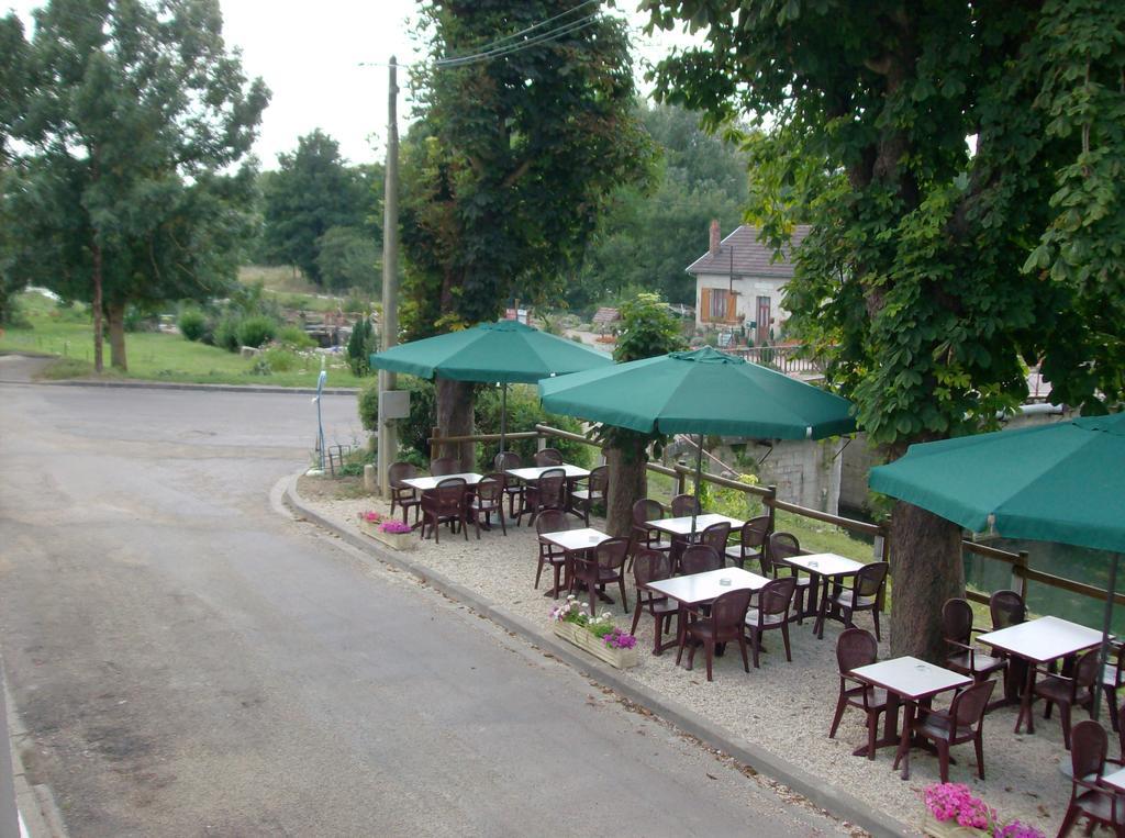 Hotel-Restaurant De L'Ecluse 79 Chassignelles Exteriér fotografie
